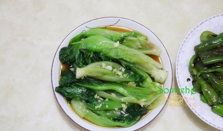 英亚官方网站-
开学了 晚餐四菜一汤一道小吃 50分钟做好 荤素搭配孩子爱吃！(图4)